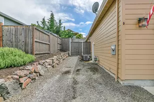 218 Cambridge Terrace, Eagle Point, OR 97524 - Photo 22