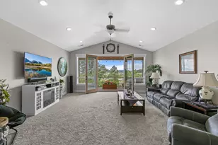 218 Cambridge Terrace, Eagle Point, OR 97524 - Photo 6