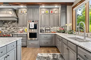 1126 NW Morgan Ln, Grants Pass, OR 97526 - Photo 14