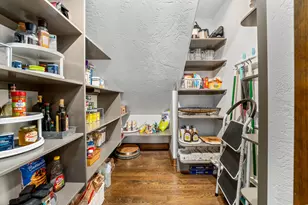 1126 NW Morgan Ln, Grants Pass, OR 97526 - Photo 16