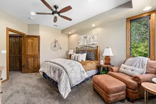 1126 NW Morgan Ln, Grants Pass, OR 97526 - Photo 36