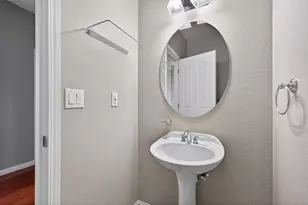 2932 NW Fairway Heights Dr, Bend, OR 97703 - Photo 42