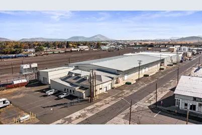 661 S Spring Street, Klamath Falls, OR 97601 - Photo 1