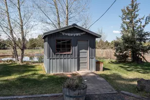 21060 Knott Rd, Bend, OR 97702 - Photo 48