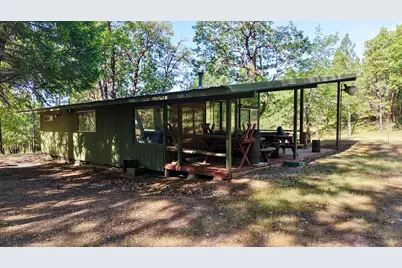 13007 Perry Road, Central Point, OR 97502 - Photo 4