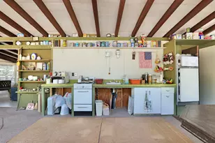 13007 Perry Rd, Central Point, OR 97502 - Photo 12