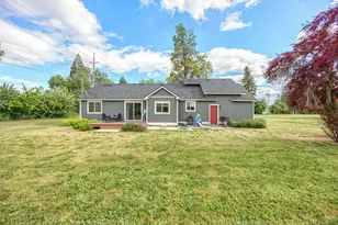 4626 N Pacific Hwy, Central Point, OR 97502 - Photo 26