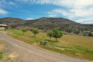 40300 Kahler Basin Rd, Spray, OR 97874 - Photo 26