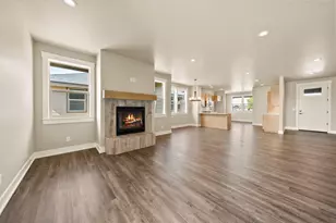 2528 NW Redwood Cir, Redmond, OR 97756 - Photo 10
