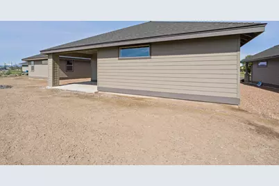 2528 NW Redwood Circle #14, Redmond, OR 97756 - Photo 4