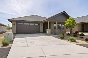 2528 NW Redwood Cir, Redmond, OR 97756 - Photo 2