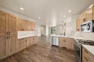 2528 NW Redwood Cir, Redmond, OR 97756 - Photo 16