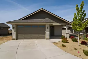 2525 NW Redwood Cir, Redmond, OR 97756 - Photo 2