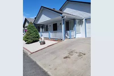 805 Bower Lane, Grants Pass, OR 97527 - Photo 2