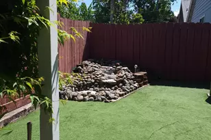 805 Bower Ln, Grants Pass, OR 97527 - Photo 6