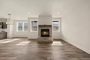 2366 NW Redwood Ave, Redmond, OR 97756 - Photo 10