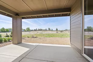 2366 NW Redwood Ave, Redmond, OR 97756 - Photo 8