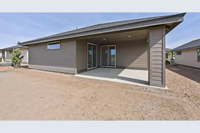 2366 NW Redwood Avenue #11, Redmond, OR 97756 - Photo 4