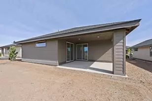 2366 NW Redwood Ave, Redmond, OR 97756 - Photo 4