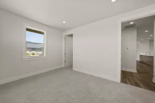 2633 NW Redwood Cir, Redmond, OR 97756 - Photo 22