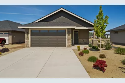 2633 NW Redwood Circle #25, Redmond, OR 97756 - Photo 2