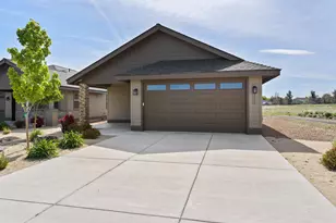 2522 NW Redwood Cir, Redmond, OR 97756 - Photo 1