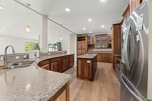 261 White Oak Dr, Cave Junction, OR 97523 - Photo 12