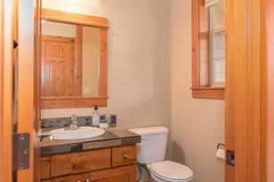 19501 Pond Meadow Ave, Bend, OR 97702 - Photo 14