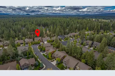 19501 Pond Meadow Avenue, Bend, OR 97702 - Photo 32