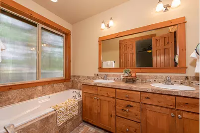 19501 Pond Meadow Avenue, Bend, OR 97702 - Photo 16