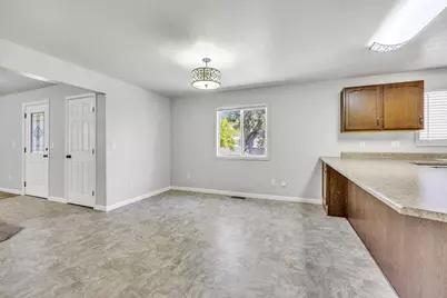 225 Wilson Road, Central Point, OR 97502 - Photo 8