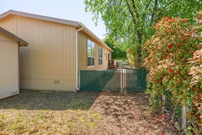 225 Wilson Road, Central Point, OR 97502 - Photo 50