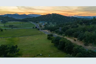 4291 Pioneer Road, Medford, OR 97501 - Photo 56