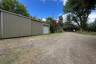 440 Mountain Blvd, Mount Vernon, OR 97865 - Photo 2