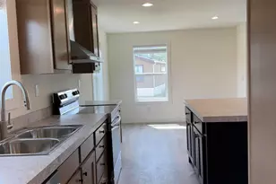 1 Corral Ln, Ashland, OR 97520 - Photo 4