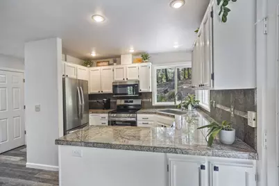 900 Shadow Hills Drive, Grants Pass, OR 97526 - Photo 6