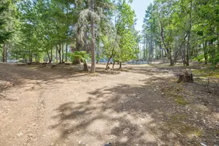 900 Shadow Hills Dr, Grants Pass, OR 97526 - Photo 42