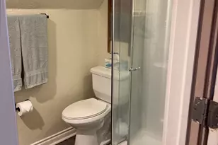 1027 Lakeshore Dr, Klamath Falls, OR 97601 - Photo 48