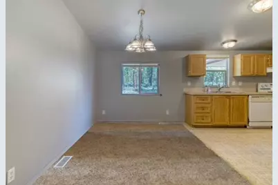 52084 Red Pine, La Pine, OR 97739 - Photo 8