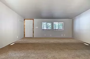 52084 Red Pine, La Pine, OR 97739 - Photo 6