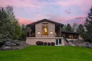 8050 NW Grubstake Way, Redmond, OR 97756 - Photo 12