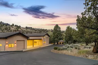 8050 NW Grubstake Way, Redmond, OR 97756 - Photo 10