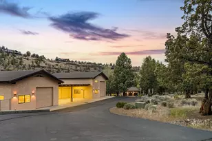 8050 NW Grubstake Way, Redmond, OR 97756 - Photo 10