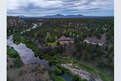 8050 NW Grubstake Way, Redmond, OR 97756 - Photo 4