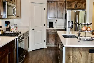 51900 Settler Dr, La Pine, OR 97739 - Photo 6