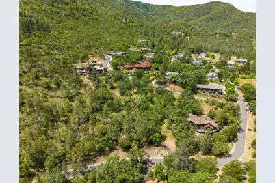 390 Strawberry Lane, Ashland, OR 97520 - Photo 18