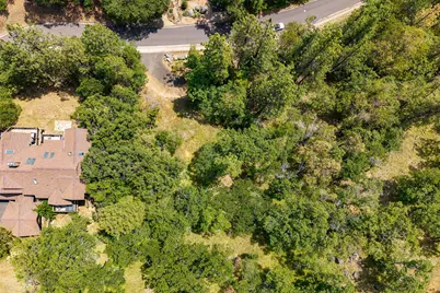 390 Strawberry Lane, Ashland, OR 97520 - Photo 16