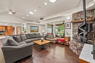 5719 Jerome Prairie Rd, Grants Pass, OR 97527 - Photo 12