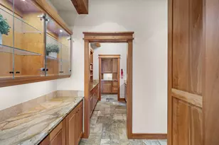 18883 Sutherland Ct, Bend, OR 97702 - Photo 14