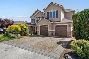 888 Arrowhead Trail, Eagle Point, OR 97524 - Photo 1
